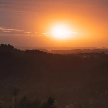 Family-friendly, Secluded With Panoramic Views *