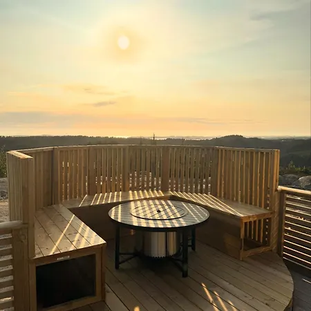 بيت للعطل Family-friendly, Secluded With Panoramic Views Austevoll