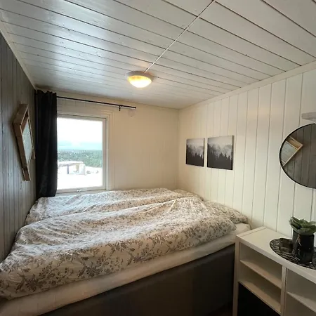 Family-friendly, Secluded With Panoramic Views Semesterbostad